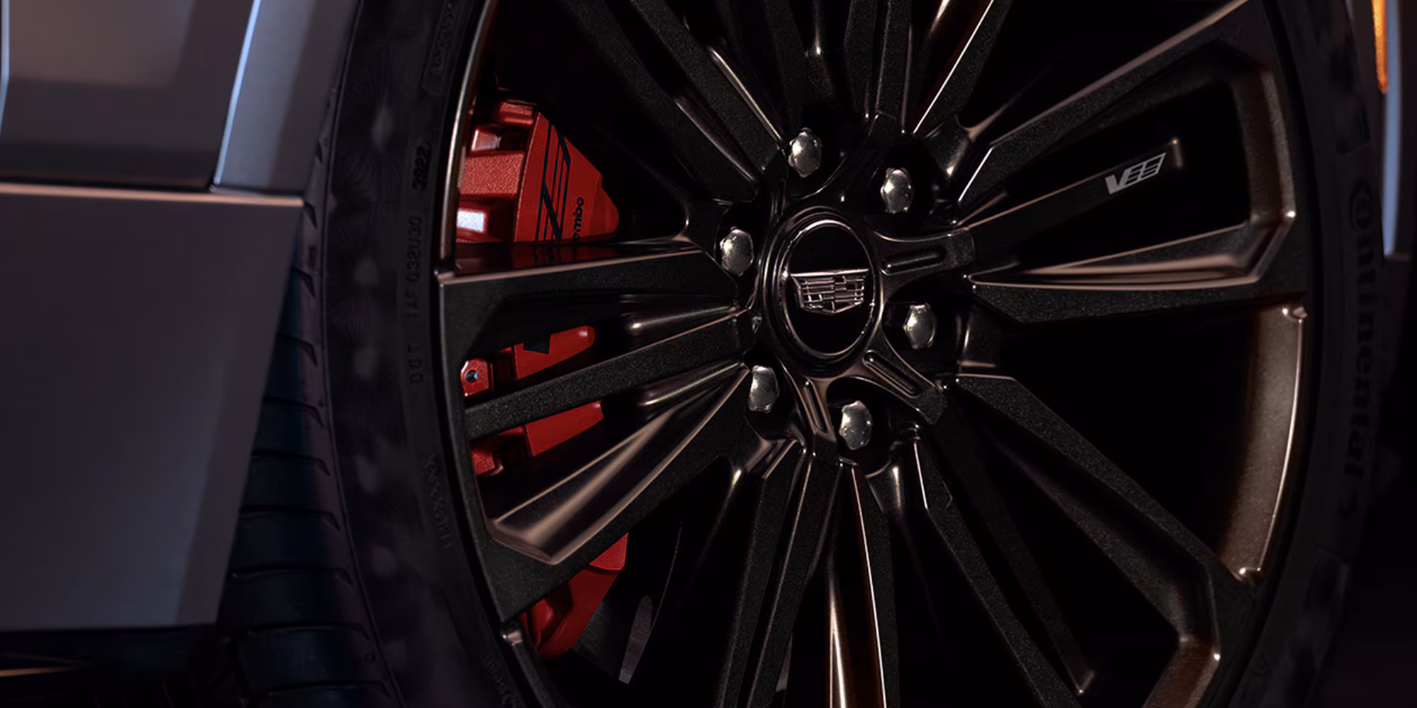 FRENOS DELANTEROS BREMBO CON CÁLIPER ROJO